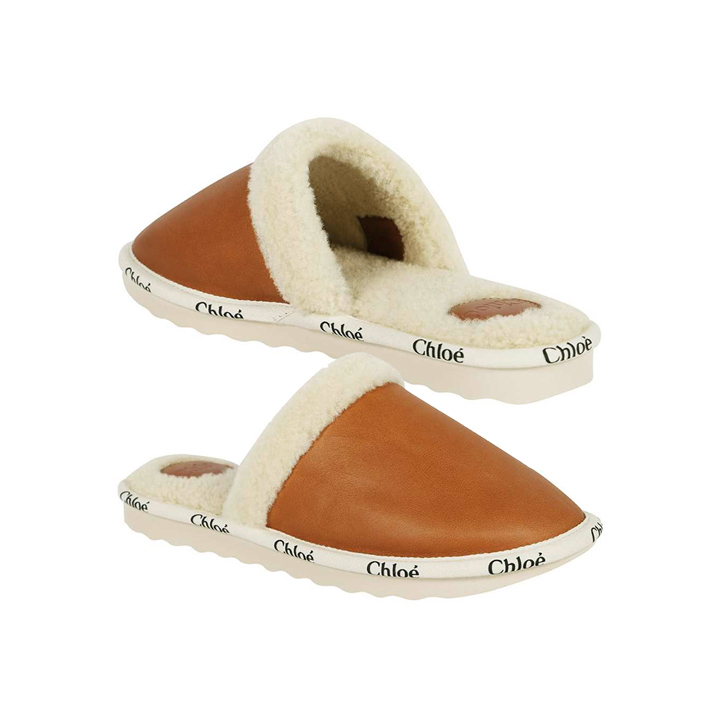 ◆당일◆우디 로고 트리밍 퍼 블로퍼 카멜브라운 CHC21A487S8 210