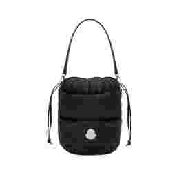 ◆당일◆25FW 카라독 CARADOC 로고 패치 패딩 버킷백 블랙 5I000 02 M6275 999
