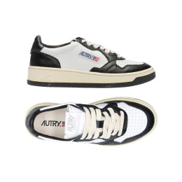 26SS 메달리스트 로우탑 스니커즈 화이트/블랙 AULW WB01