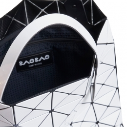 ◆당일◆25FW 바오바오 루센트 토트백 화이트 BB56 AG053 01