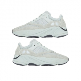 ◆14주년◆이지부스트 700 스니커즈 솔트 EG7487