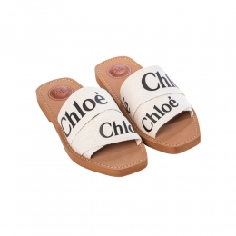 ◆당일◆26SS 우디 로고 스트랩 샌들 아이보리 CHC22U188Z3 101