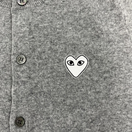 ◆당일◆25FW 화이트 하트 와펜 패치 가디건 그레이 AX-N065-051-1