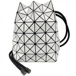 ◆당일◆25FW 바오바오 링 버킷백 화이트 BB48 AG531 01