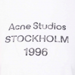 ◆당일◆25FW 로고 프린트 크롭 티셔츠 오프화이트 CL0397 AEG