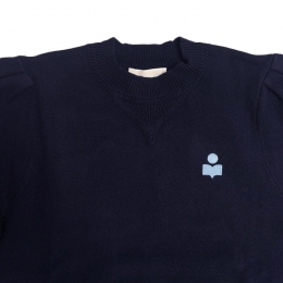 ◆당일◆26SS 켈라야 KELAYA 로고 자수 풀오버 니트 미드나잇/더스키블루 PU0039FA A3L75E MIDL