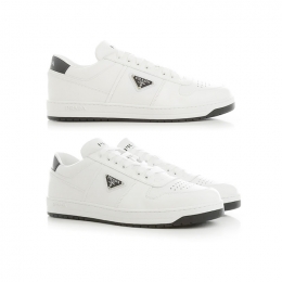 ◆당일◆25FW 삼각로고 다운타운 스니커즈 화이트/블랙 2EE364 3LJ6 F0964