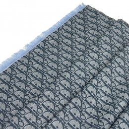 26SS 오블리크 자카드 패턴 프린지 스카프 그레이 68E0002A3013 885