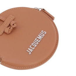 ◆당일◆25FW 메탈 로고 라운드 미니 크로스백 브라운 213SL01 213 307810