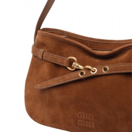 26SS 엠보 로고 어드벤처 스웨이드 숄더백 오크 5BC181 2CSS F0316