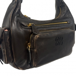 ◆당일◆26SS 엠보 로고 나파 레더 포켓 숄더백 커피 5BC189 AF8T F0201