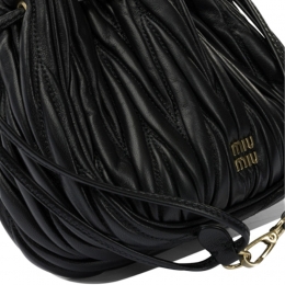 26SS 금장 로고 마테라쎄 나파 레더 파우치백 블랙 5ND022 AFPP F0002