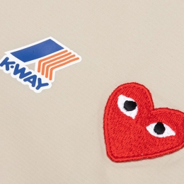 ◆당일◆25FW X K-WAY 레드 와펜 아노락 자켓 베이지 AZ-J502-051-3