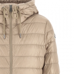 26SS 자스민 JASMIN 로고 패치 패딩 자켓 라이트베이지 1A000 29 597YG 212