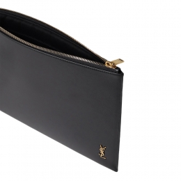 ◆당일◆25FW 금장 로고 모노그램 스트랩 클러치백 블랙 683827 02G0W 1000