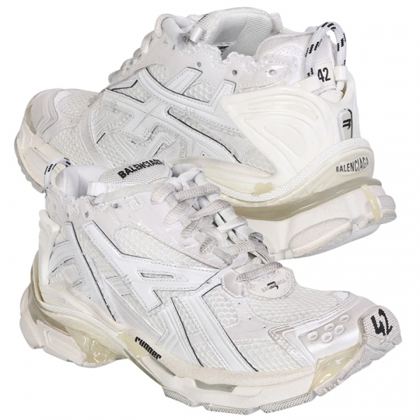 ◆당일◆24SS 러너 로우탑 스니커즈 화이트 677403 W3RB1 9000