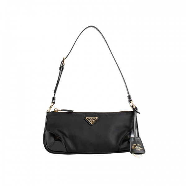 ◆당일◆25FW SACCA 삼각 로고 리에디션 2002 숄더백 블랙 1BC201 R789 F0002