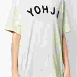 ◆11주년◆YOHJI 로고 패치 티셔츠 에크루 FJ0328